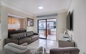 Prédio Quadra Mar em BC - ESAs